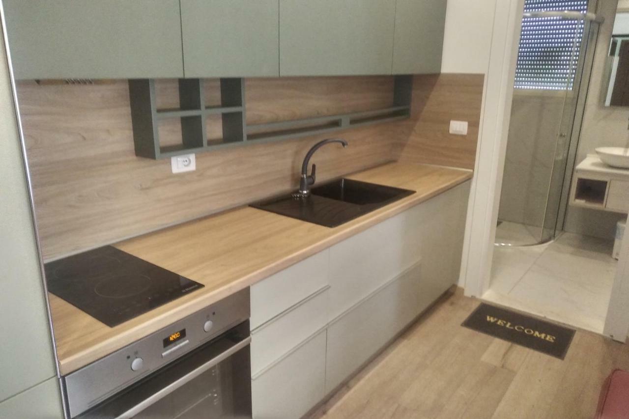 Deluxe Sea Apartment Vlorë Екстериор снимка