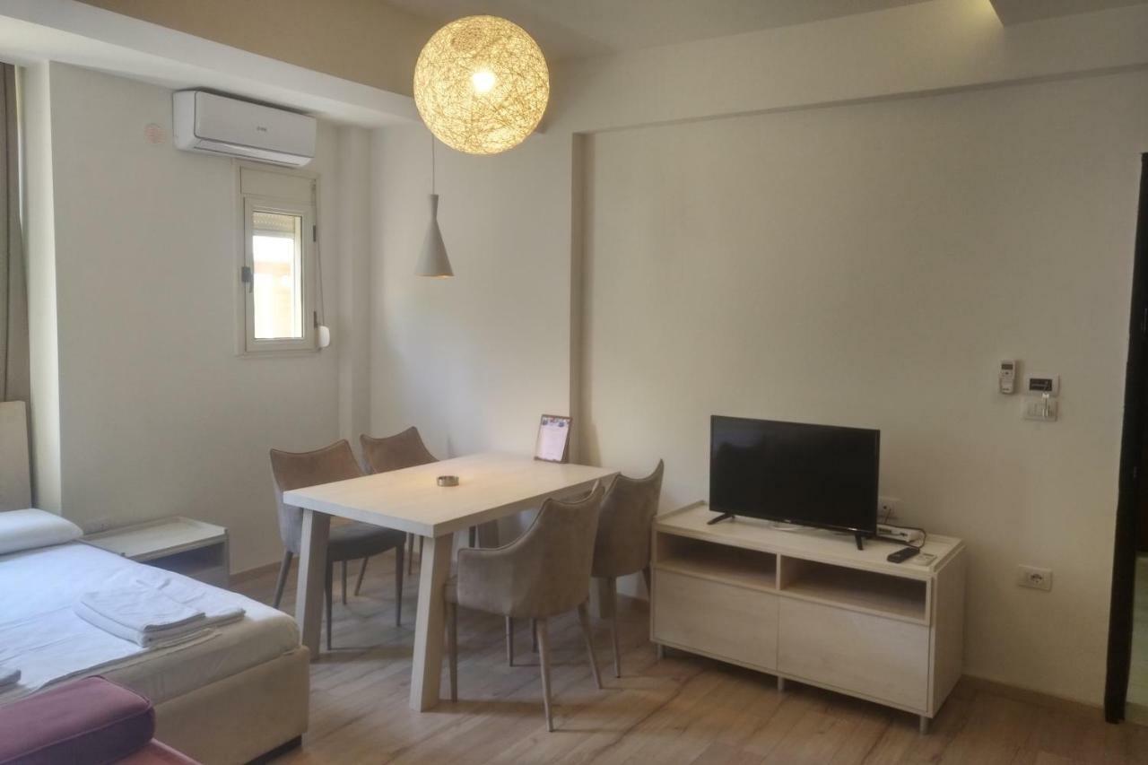 Deluxe Sea Apartment Vlorë Екстериор снимка