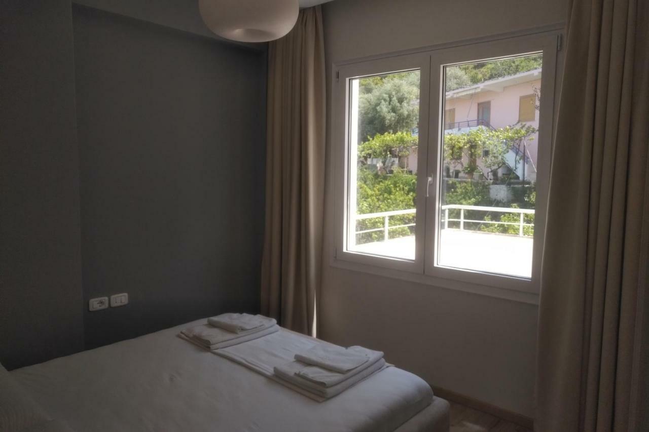 Deluxe Sea Apartment Vlorë Екстериор снимка